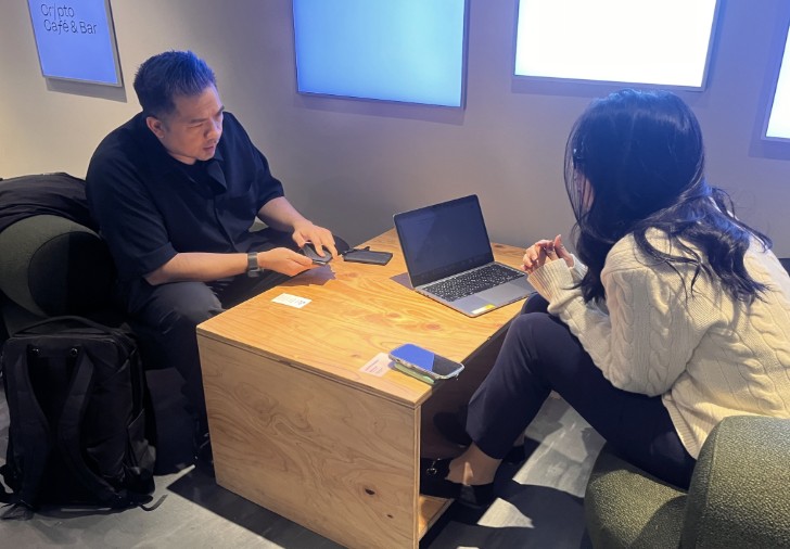 Investor meeting at Super Office Hours